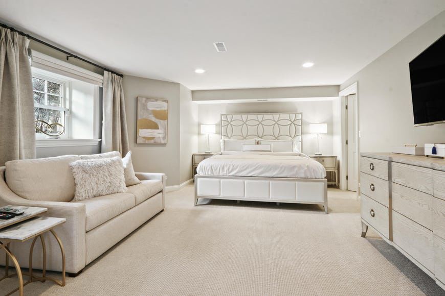 Second basement bedroom